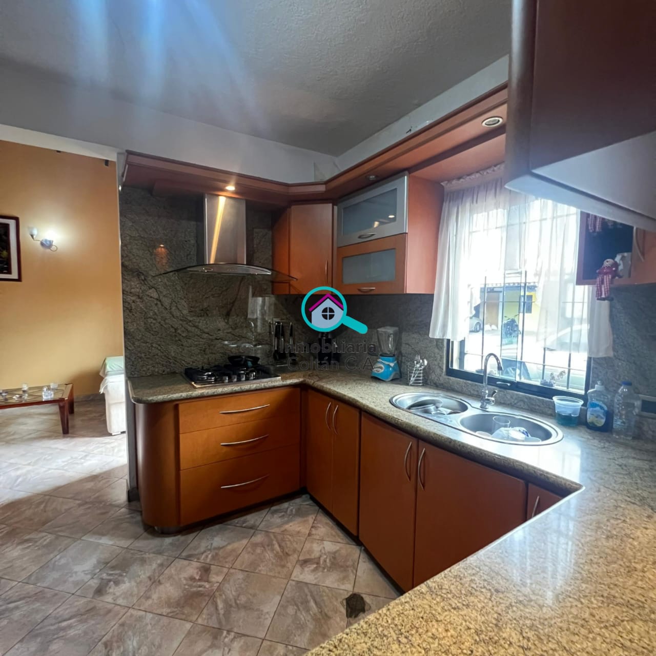 Amplia y hermosa casa en venta‼ Alto Barinas Sur - Imagen 2